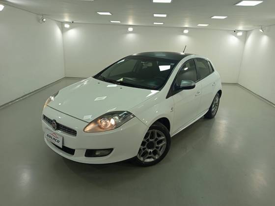 FIAT BRAVO 1.8 ESSENCE 16V FLEX 4P AUTOMATIZADO FIAT BRAVO 1.8 ESSENCE 16V FLEX 4P AUTOMATIZADO